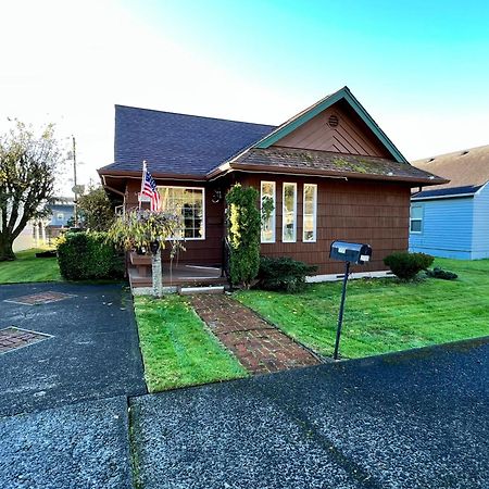 Leah'S Homestay In Hoquiam Exterior photo